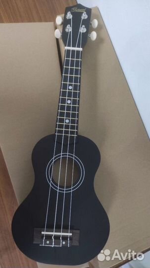 Укулеле гавайская гитара