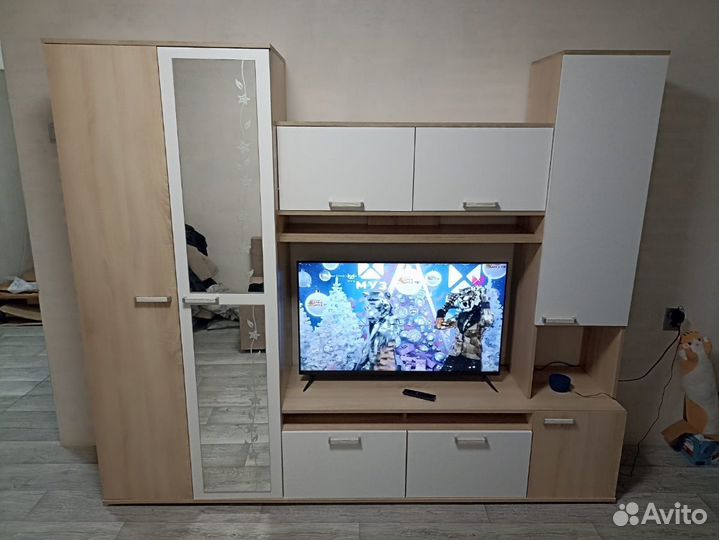 Стенка горка в гостиную