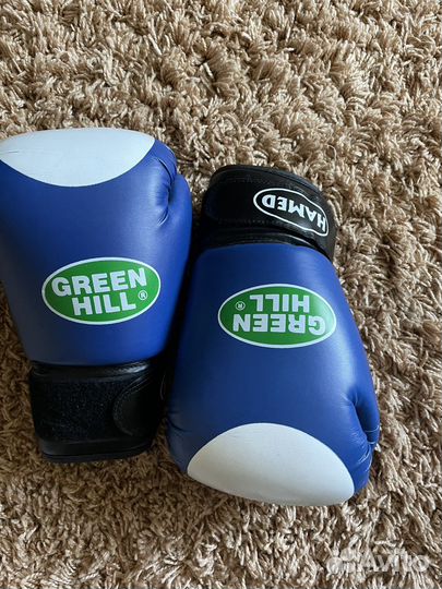 Боксерские перчатки 10oz