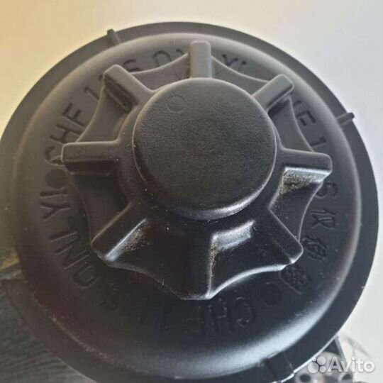 Бачок гур1061721bmwx5 E703.5Бензин