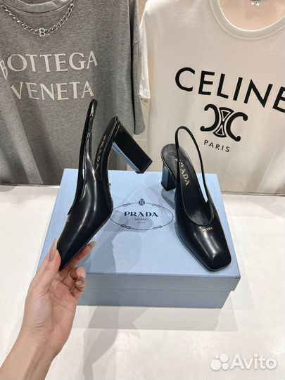 Женские туфли лодочки Prada