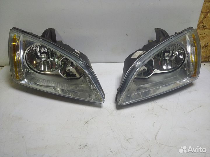 Фары Ford Focus 2 2005-2008