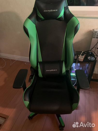 Игровое кресло dxracer