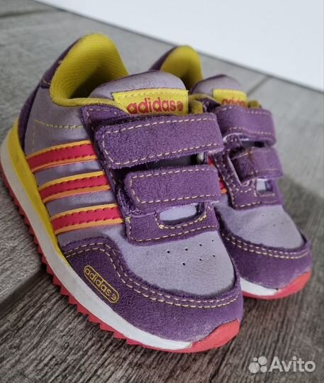 Кроссовки детские adidas 18 размер