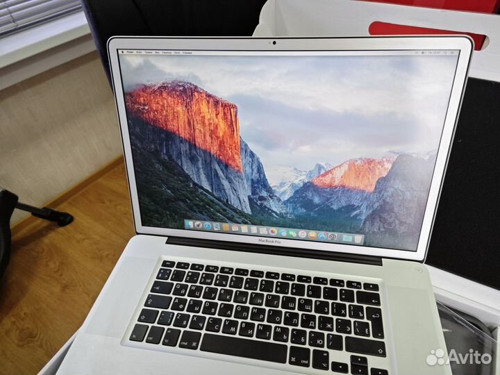 Apple MacBook Pro 17 2011
