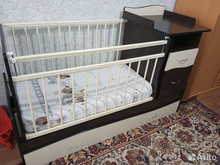 Детская кровать маятник