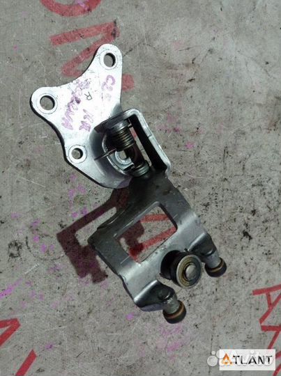 Ролик двери задний правый nissan serena