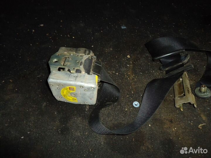 Ремни безопасности передние Mercedes Benz W210