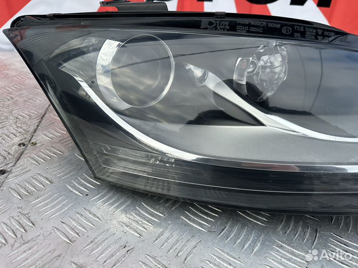 Фара ксенон правая Audi TT 8J