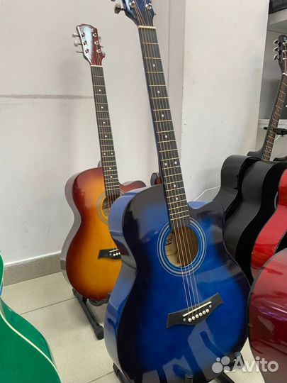 Акустическая гитара новое с чехлом