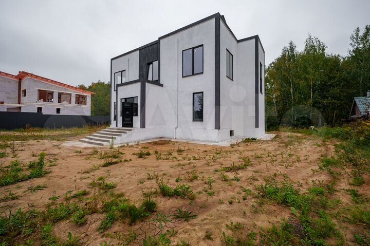 Дом 490 м² на участке 10,9 сот.