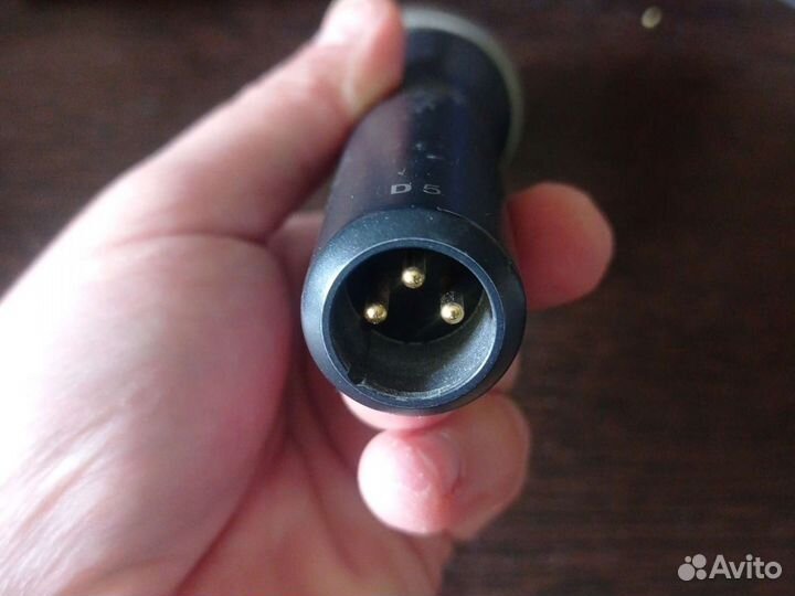 Микрофон AKG