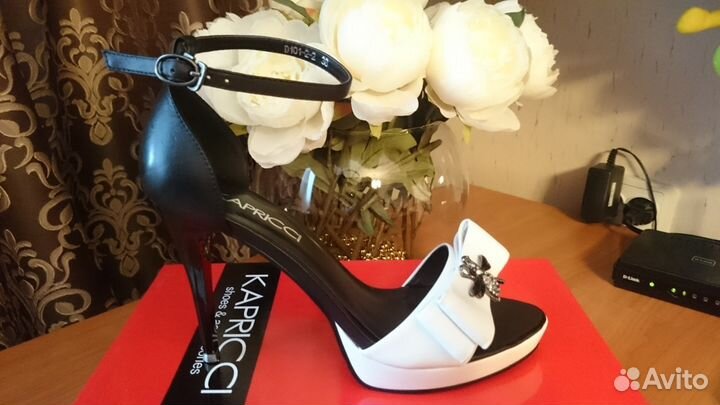 Босоножки женские Kapricci