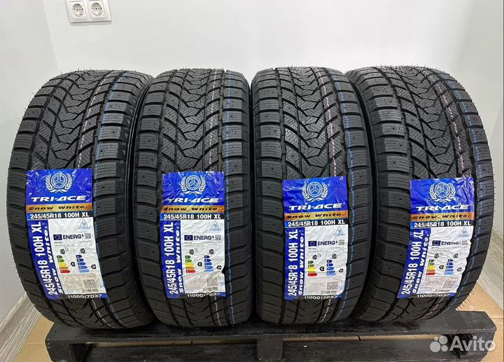 Tri Ace Snow White II 245/45 R18 28H