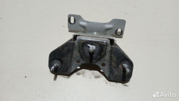 Петля двери багажника Chevrolet Lumina APV