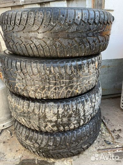 Nokian Tyres Hakkapeliitta 1 235/60 R18