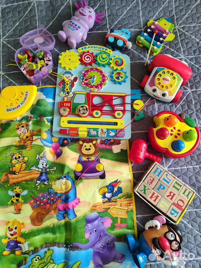 Игрушки Музыкальный коврик бизиборд телефон кубики