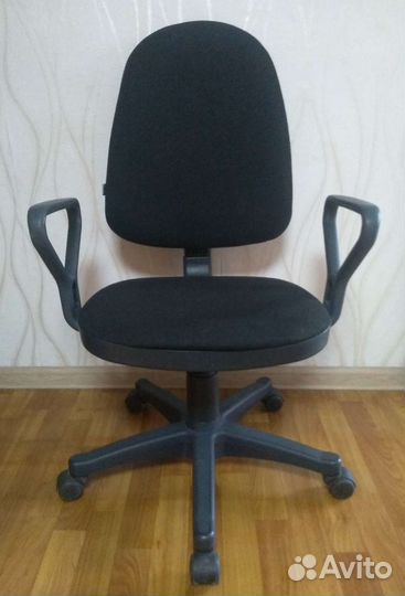 Кресло офисное, компьютерное. Отличное