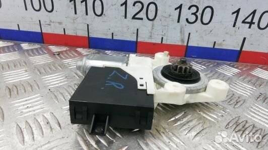 Моторчик стеклоподъемника заднего правого volvo S4