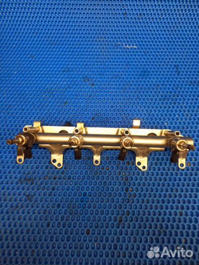 Топливная рампа Audi A4 B8 CDH 2011