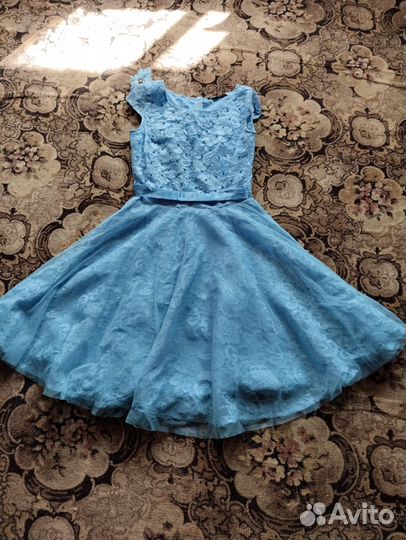 Платье на молнии в идеальном состоянии