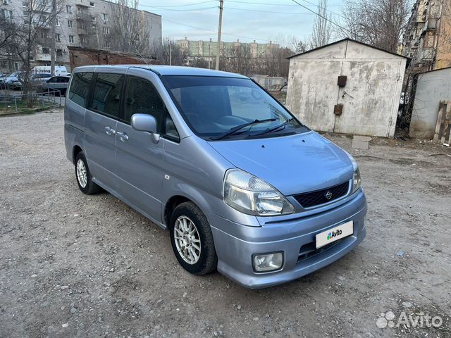 Nissan Serena 1999