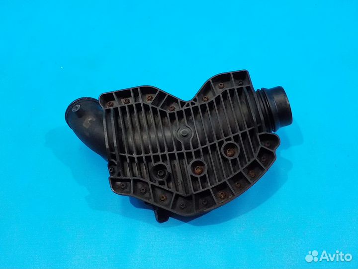 Резонатор воздушного фильтра mercedes-benz C-class