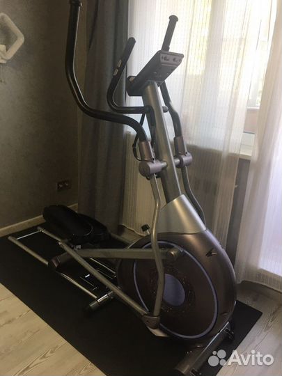 Эллиптический тренажер