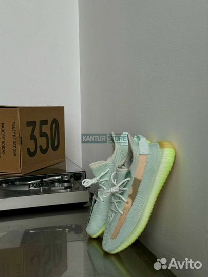 Кроссовки летние Adidas Yeezy Boost 350 Hyperspace