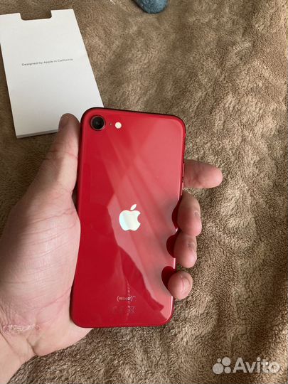 iPhone SE, 64 ГБ