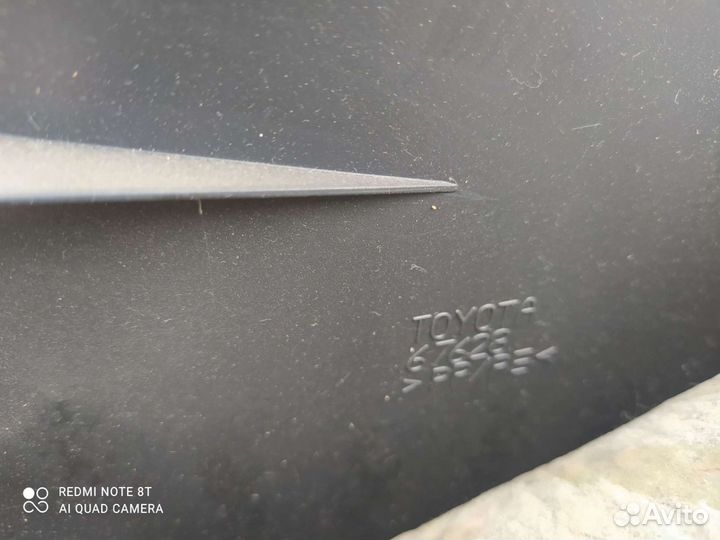 Toyota avensis обшивка двери передняя правая