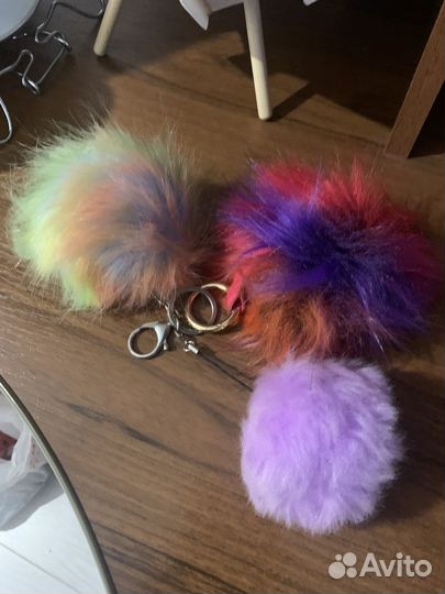 Помпом на ключи(3 шт)