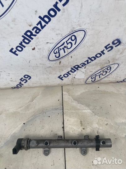 Рампа топливная правая Volkswagen Touareg GP (7L7)