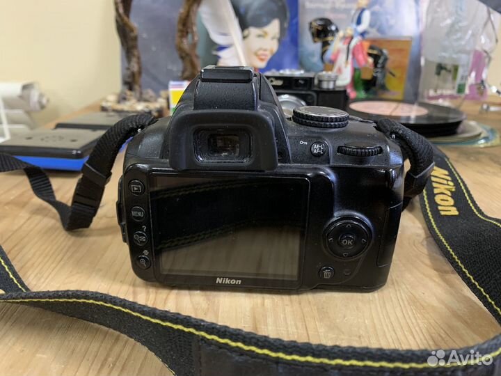 Зеркальный фотоаппарат nikon d3000