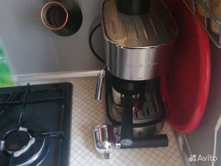 Кофеварка рожковая новая, Polaris PCM 4008 AL
