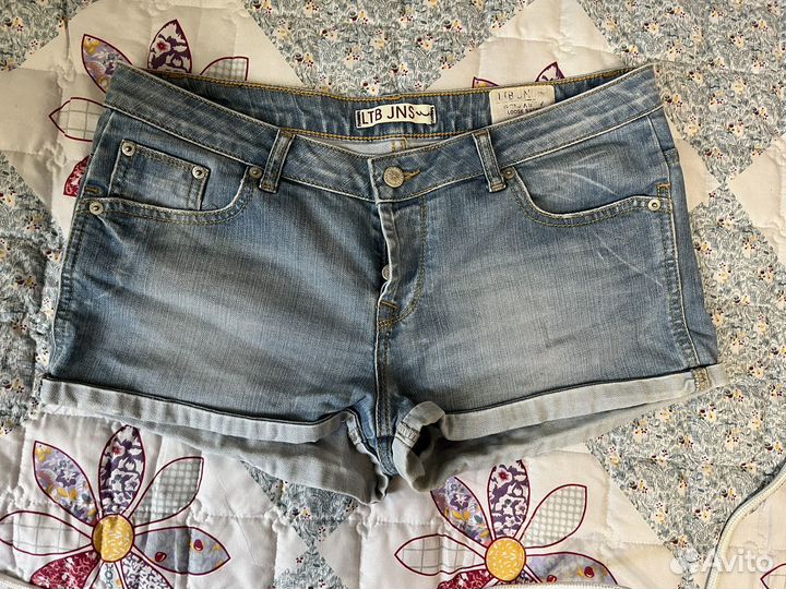Шорты женские