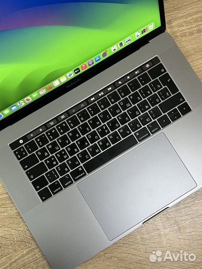 MacBook Pro 15 2019 i7/16Gb/256Gb/555x