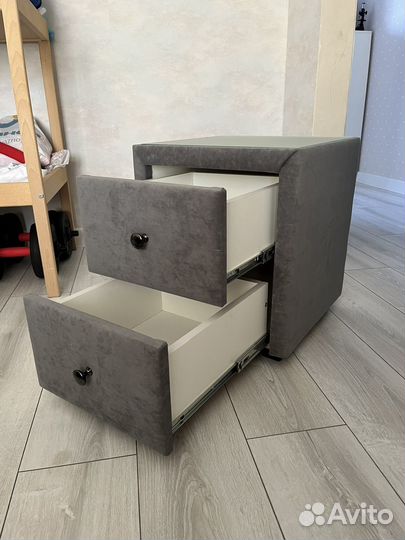 Тумба прикроватная