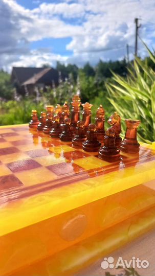 Шахматы ручной работы янтарные