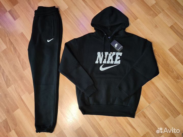Спортивный костюм Nike