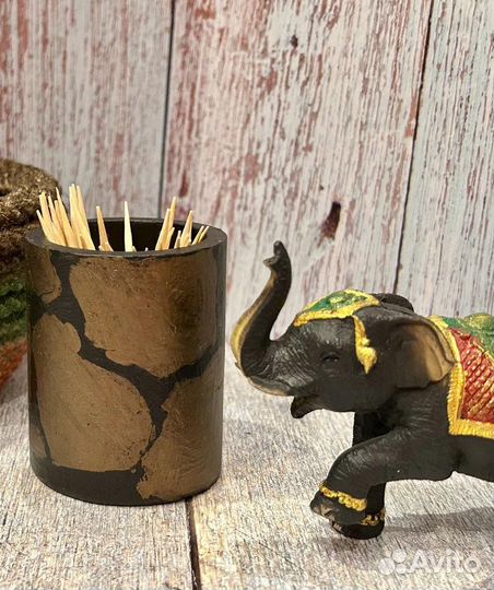 Стаканчик для зубочисток, ватных палочек Африка