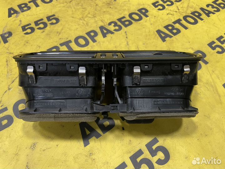 Дефлектор центральный VW Polo