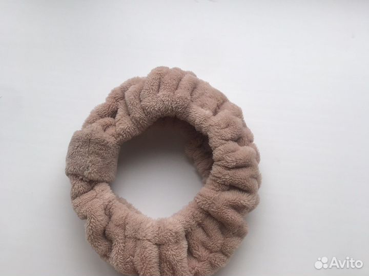 Косметическая повязка на голову