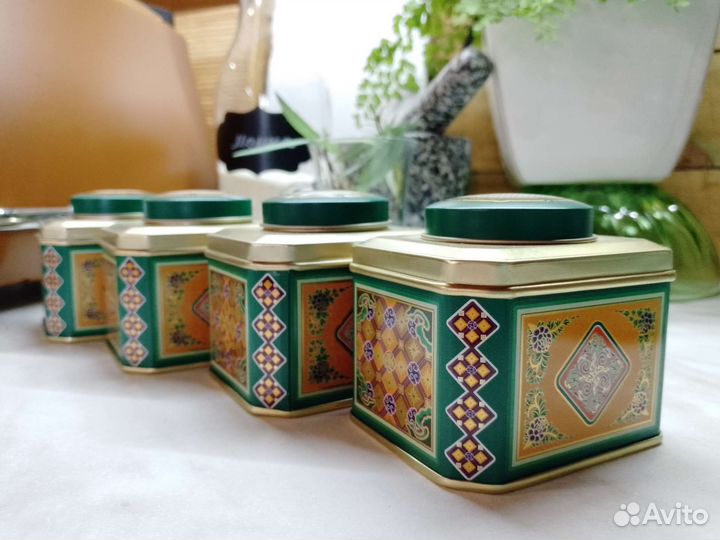 Жестяные баночки