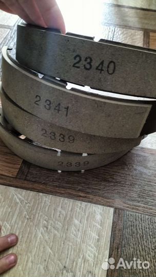 Тормозные колодки оригинал для toyota 4штуки