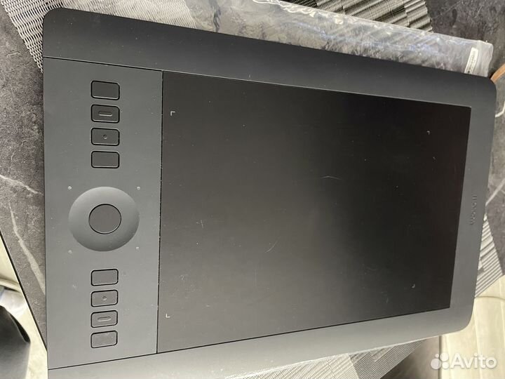 Графический планшет Wacom Intuos Pro M PTH-651