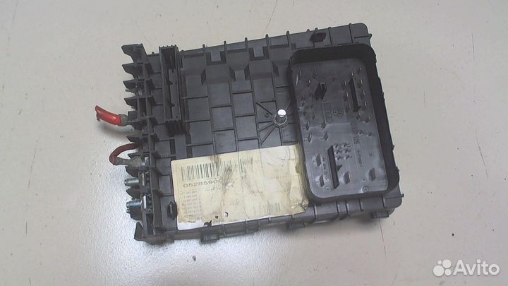 Блок предохранителей Volkswagen Touran, 2006