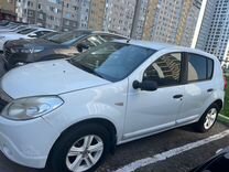 Renault Sandero 1.6 MT, 2010, 190 000 км, с пробегом, цена 600 000 руб.