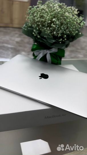MacBook air 13 m1 256Gb silver