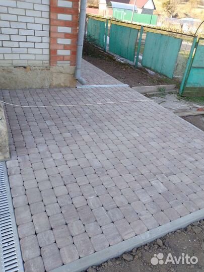 Укладка тротуарной плитки